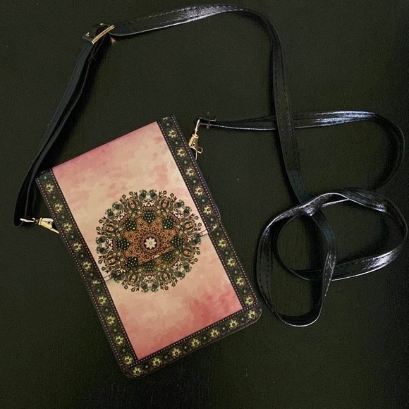 Small  Faux Leather Brown Crossbody Smartphone Phone Purse boho medallion hippie - Picture 1 of 9